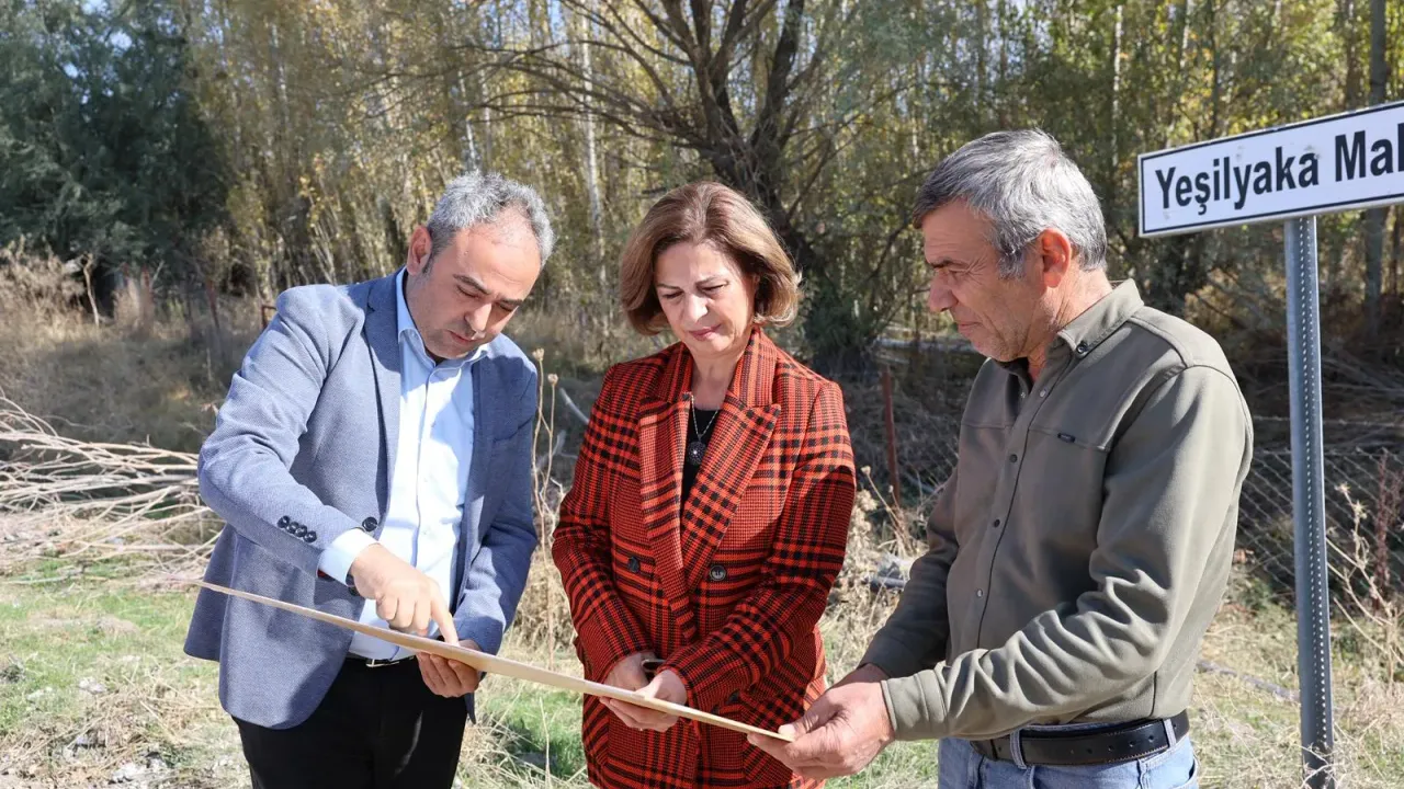Kırsalda Hizmet Atağı: Günyüzü ve Sivrihisar’da Yollar Yenileniyor