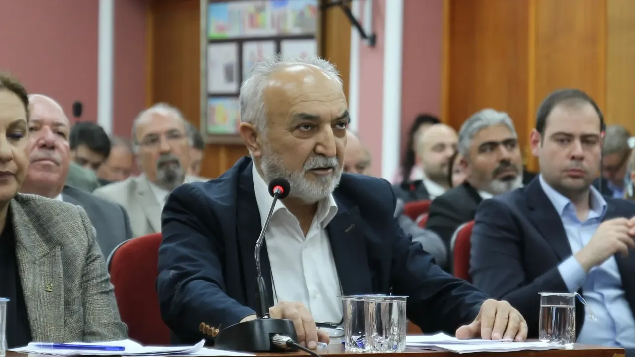 Mecliste bütçe gerilimi: Mehmet Kepez sert sözlerle eleştirdi!