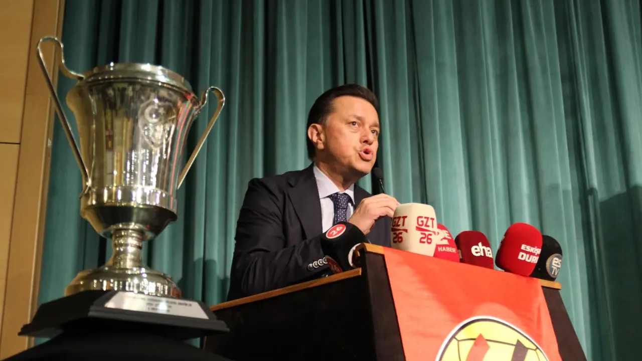 Nebi Hatipoğlu: “Eskişehirspor’un kurtuluşu şirketleşmeden geçiyor”