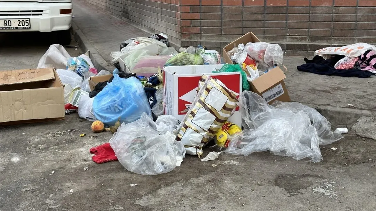 Eskişehir'de O Kaldırım Pes Dedirtti!