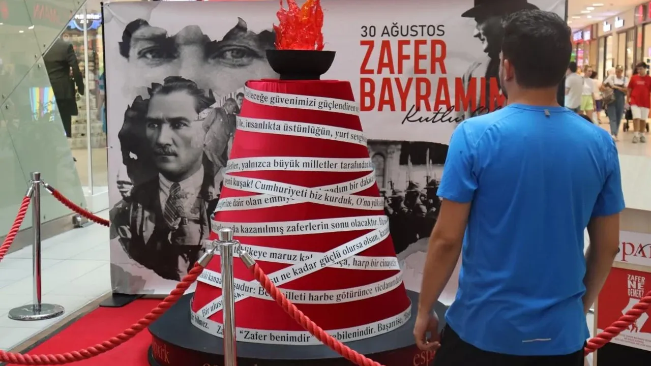 Eskişehir'de Espark AVM’den 30 Ağustos Platformu