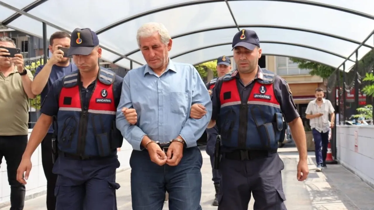 Eskişehir'de Yangına Neden Olan Şahıs Adliyeye Sevk Edildi