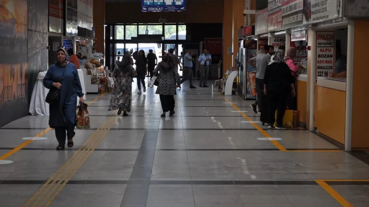 Eskişehir Otogarında Beklenen Yoğunluk Yok!