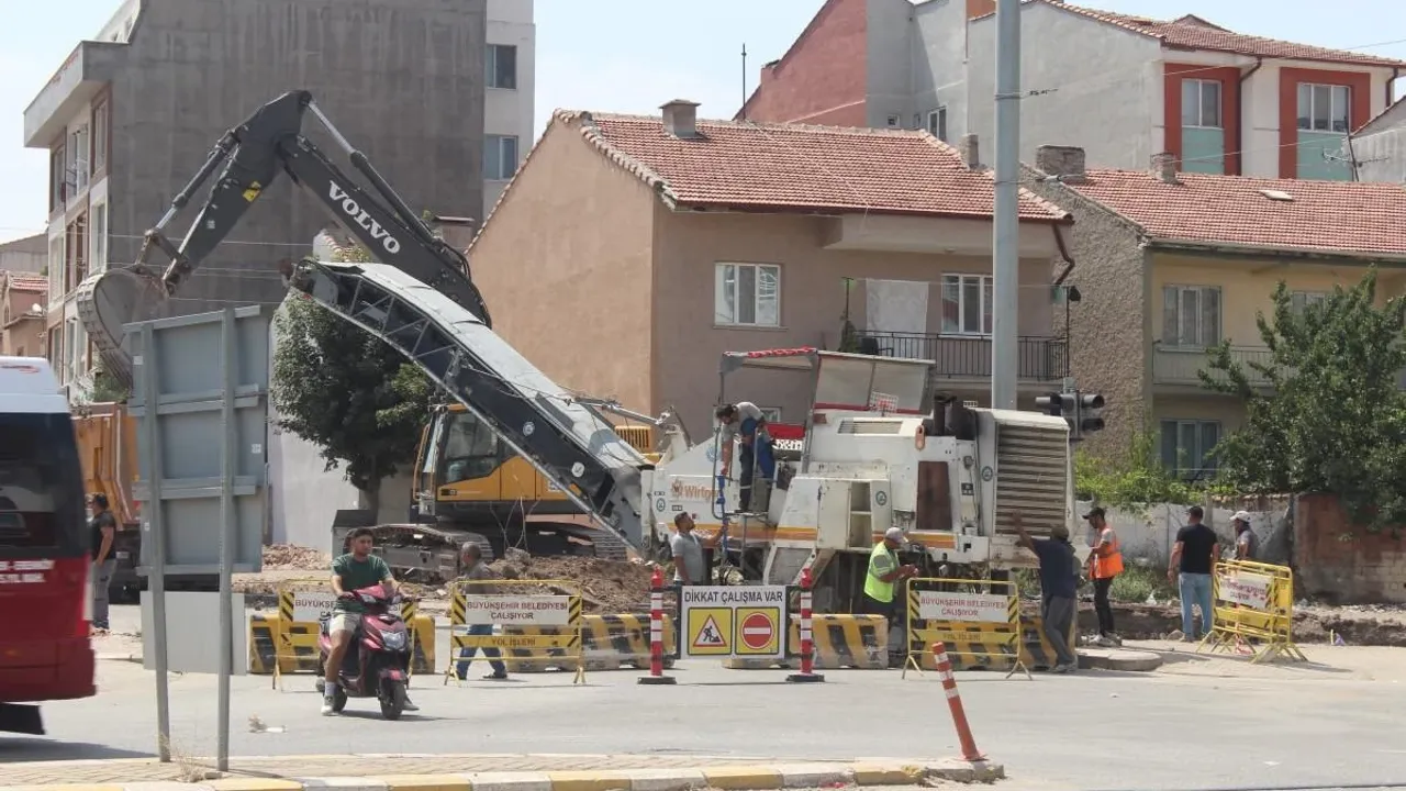 Eskişehir'de Yarım Kalan Yol Çalışmaları Devam Ediyor!
