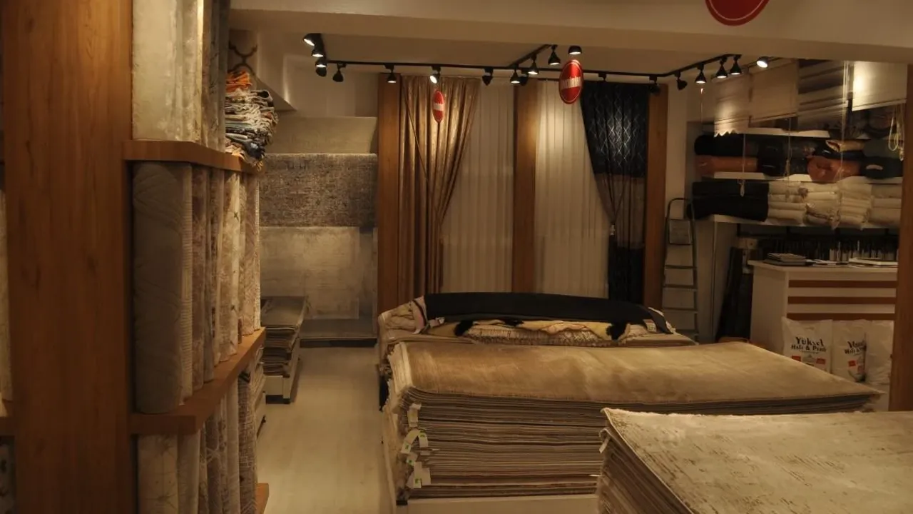 Kur Farkı ile Gurbetçilerin Halı ve Perde Alışverişi Arttı!