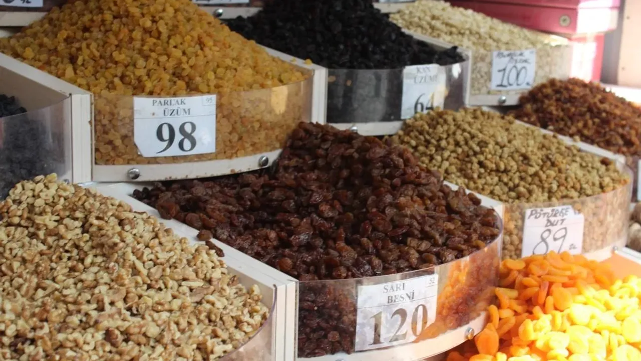 Eskişehir Halkının Aşure Malzemesi Alışverişi Başladı