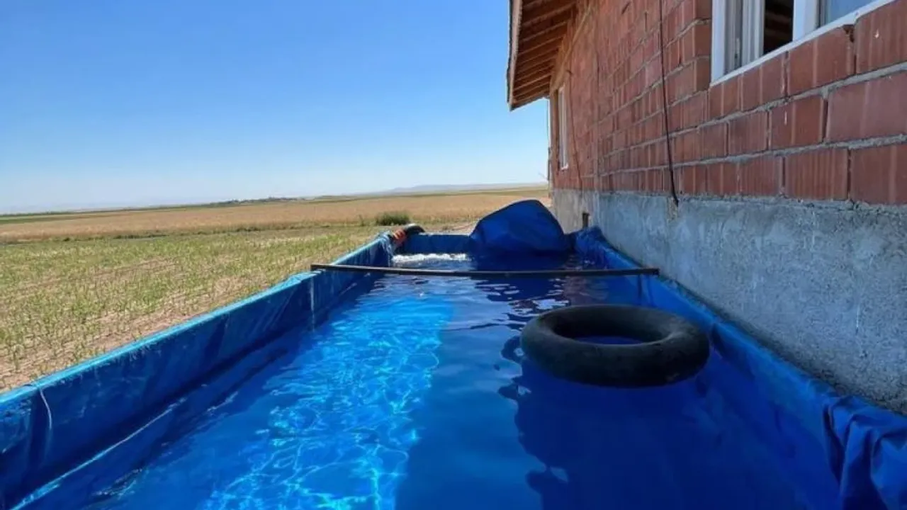 Eskişehir'de Sıcaklara Römorktan Havuz Çözümü