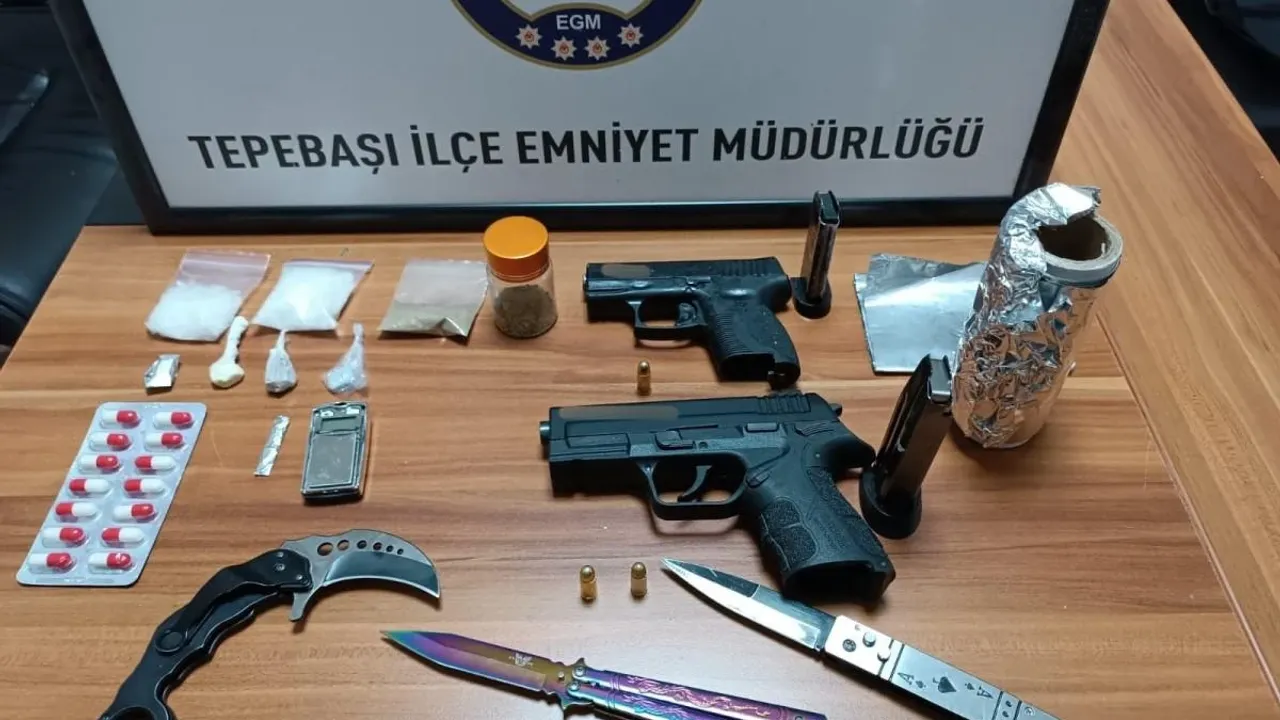 Eskişehir'de Aranan 2 Şahıs Yakalandı