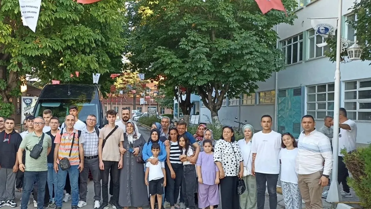 Eskişehir’den 15 öğrenci staj için yurt dışına gitti