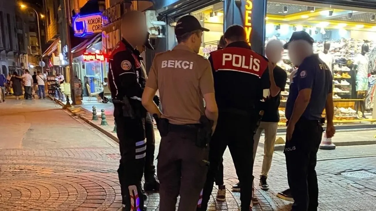 Polis Ekipleri "Barlar Sokağı" ve Çevresinde Denetim Gerçekleştirdi