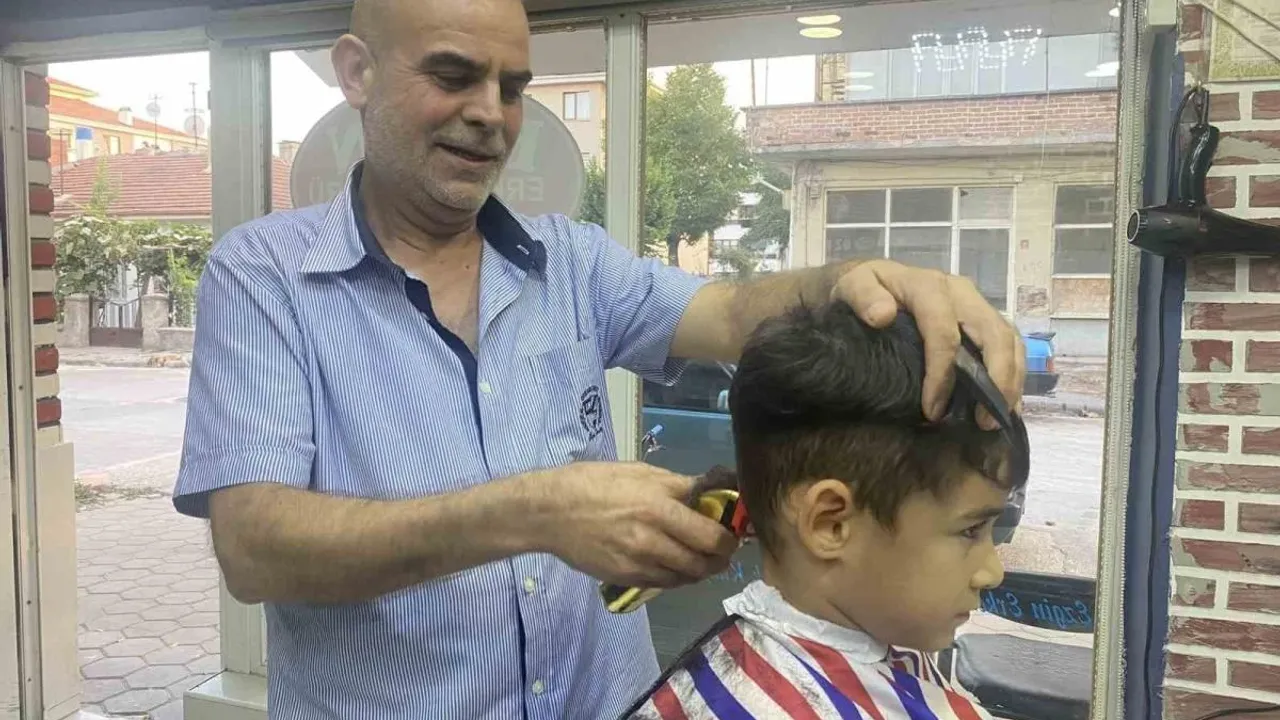 Okullardaki Serbest Kıyafet Dönemi Tıraş Taleplerini Azalttı