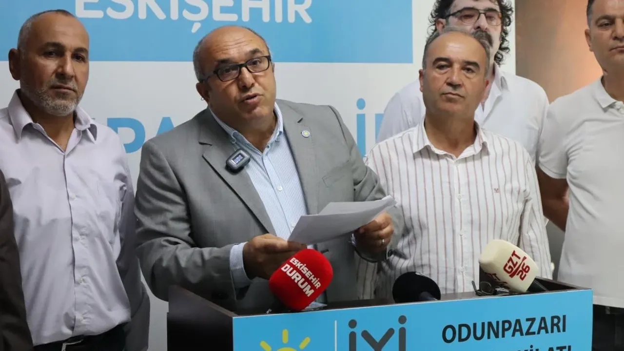 İYİ Parti Odunpazarı İlçe Başkanı Gürol Yer'den Gündeme Dair Açıklamalar