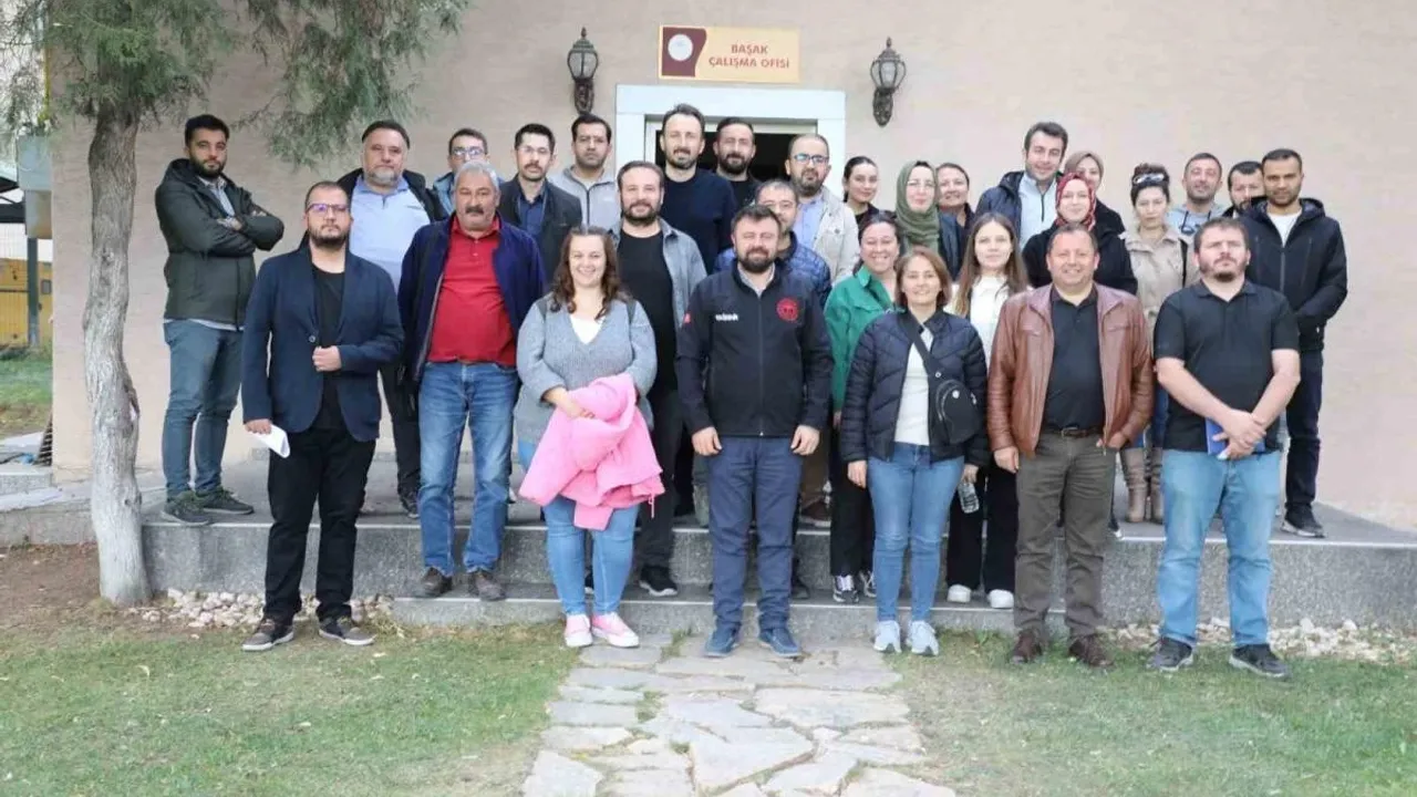 Eskişehir’de 2025 Yeni Dönem Çiğ Süt Destekleme Toplantısı Yapıldı