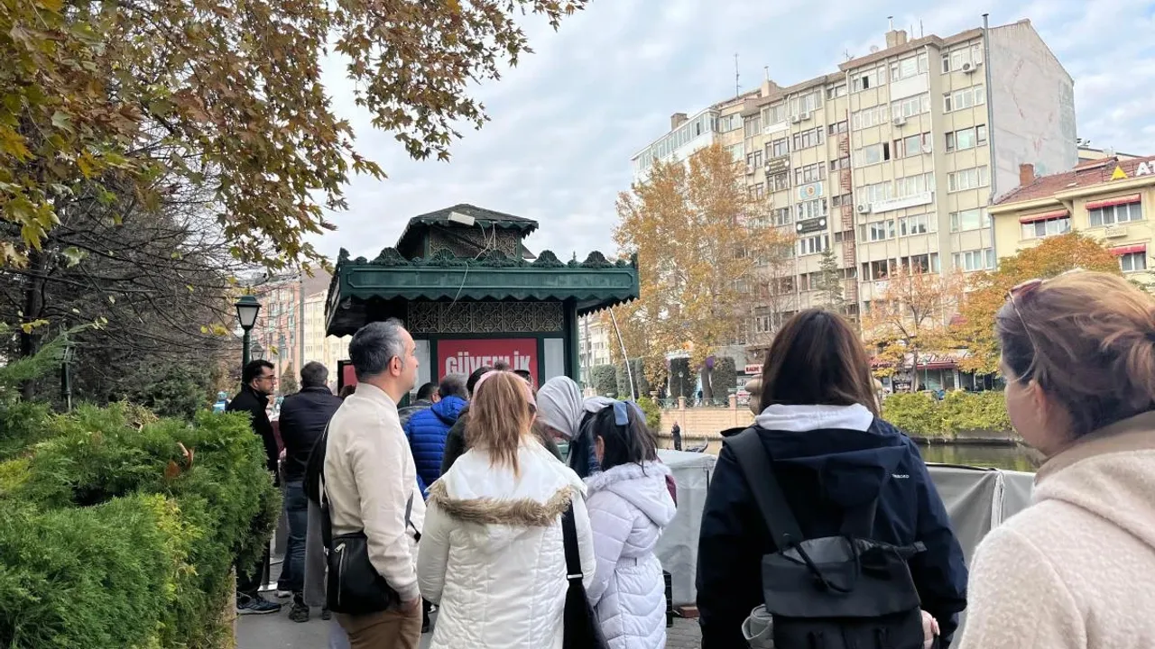 Eskişehir'de Soğuk Hava Gondol Turu İlgisini Durduramıyor