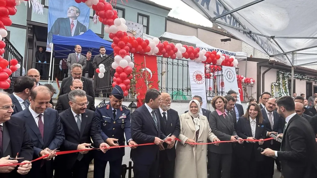 Eskişehir Hakimevi, Adalet Bakanı Yılmaz Tunç'un Katılımlarıyla Açıldı