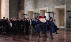 Eskişehir Alevi-Bektaşi Derneklerinden Anıtkabir'e Ziyaret