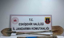 Eskişehir’de Define Avcıları Kaçak Kazıda Suçüstü Yakalandılar, Define Hayali Kabusa Dönüştü!