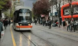 Eskişehir’de Kar Yerini Parçalı Bulutlu Havaya Bırakıyor