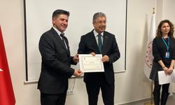 Vali Yılmaz, Sigarayı Bırakan Vatandaşlara Sertifikalarını Verdi