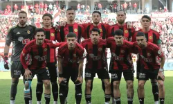 Eskişehir’de futbol ihtilali: Şimşekler çaktı, rakipler yerle yeksan oldu!