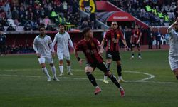 Eskişehirspor Bornova 1877’yi Büyük Farkla Yıktı Geçti