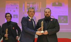 Özgür Özel: "Gazetecilerin emeklerinin sömürülmediği bir Türkiye’ye ihtiyaç var"