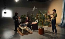 Anadolu Üniversitesi'nde Yönetmen İncekol öğrencilerle bir araya geldi