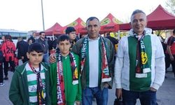 Bursaspor taraftarı Eskişehirspor için tribünde