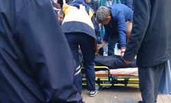 Dengesini Kaybedip Düşen Adam Ambulansla Tedavi Edildi