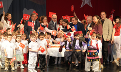 Eskişehir’de 23 Nisan Coşkusu Miniklerle Kutlandı