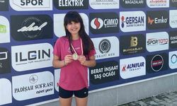 Eskişehirli Sporcu Korttan Kupayla Döndü