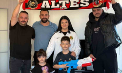 Harçlığını Bağışlayan Minik Taraftara Hediye