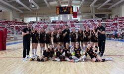 Eskişehir'in Gururu Anadolu Kolej Eczacıbaşı Midi Kız TakımıTürkiye Finallerinde!
