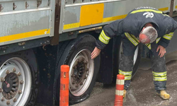 Lastiği Patlayan Tırda Yangın Son Anda Önledi