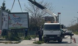 Teksan Bölgesindeki Billboardlara AK Parti'den Tepki Geldi