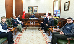 Vali Yılmaz, Göç İdaresi Personelini Makamında Kabul Etti