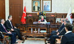 Vali Yılmaz, Koltuğunu Geleceğin Teminatı Çocuklara Devretti