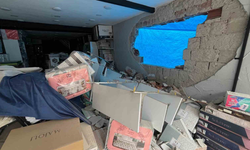 Yıkımda Duvar Delindi, Branda Çekildi