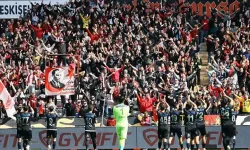 ESKİŞEHİRSPOR’DA KARA PERŞEMBE: PLAY-OFF SONRASI TFF’DEN CEZA YAĞMURU!