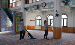 Bayram Öncesi Camiler Temizlendi