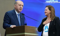 Burcu Köksal Ak Parti’ye Katıldı, Rozetini Erdoğan Taktı