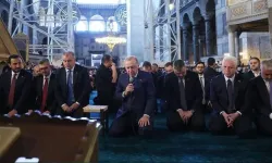 Erdoğan Ayasofya’da Kur’an-ı Kerim Okudu