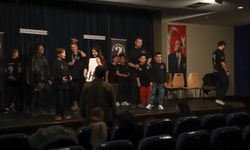 Eskişehir’de Amatör Tiyatrolara Sahne Desteği