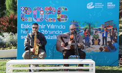Eskişehir’de Bayram Öncesi Müzik Ve İndirim Coşkusu