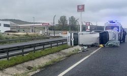 Eskişehir’de Islak Yolda Araç Yan Yattı: 4 Yaralı