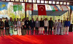 MHP’li Sezer Türk Dünyası Gençleriyle Buluştu