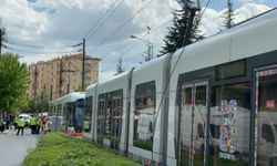 Eskişehir’de Tel Kopması Tramvay  Seferlerini Durdurdu