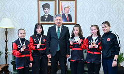 Vali Yılmaz Şampiyon Taekwondocuları Ağırladı