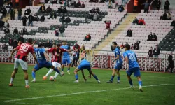 Fileleri 74 Kez Sarsan EsEs’in Dengesi: İçeride ve Dışarıda Santim Şaşmayan Gol Makinesi