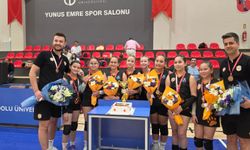 Eskişehir'de Çifte Şampiyonluk: Anadolu Kolej Eczacıbaşı Kupaya Uzandı